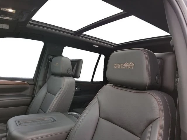 Used 2023 Black Chevrolet High Country image 7