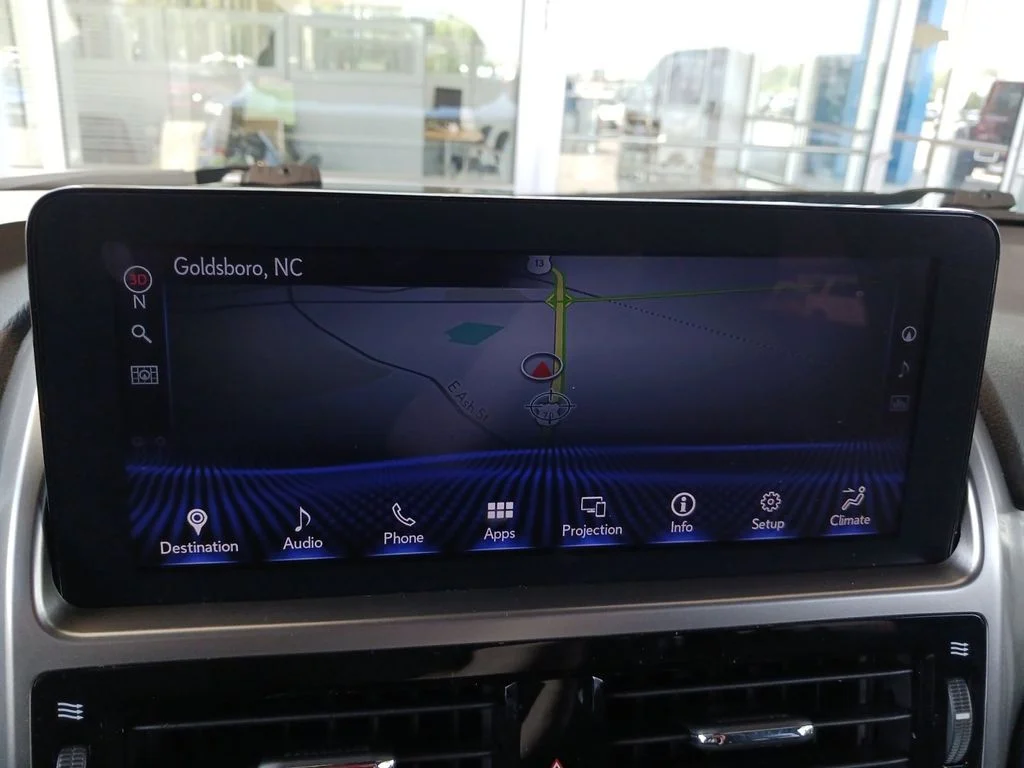 Used 2023 Black Lexus 460 image 21