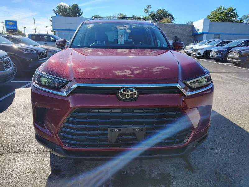 Used 2024 Red Toyota XLE image 2