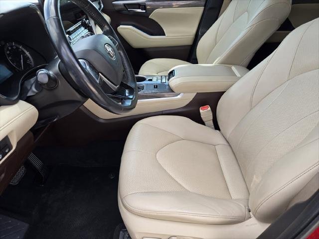 Certified Used 2021 RUBY FLARE PEARL Toyota  image 9