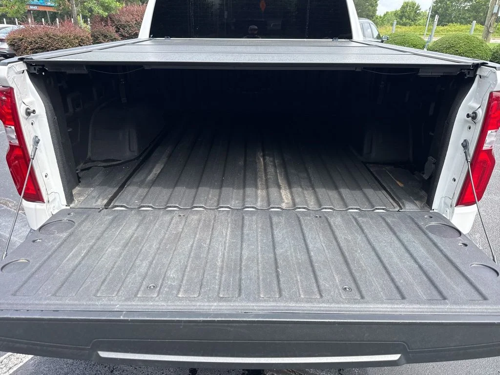 Used 2022 Iridescent Pearl Tricoat Chevrolet LTZ image 5