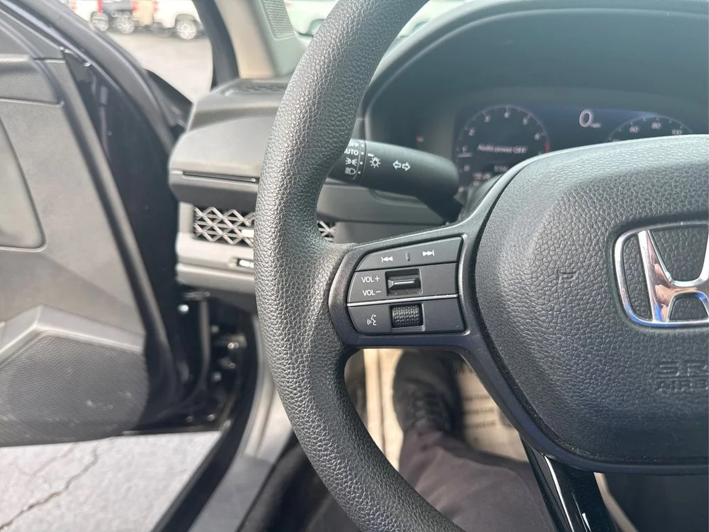 2023 Honda Accord EX - Photo 28