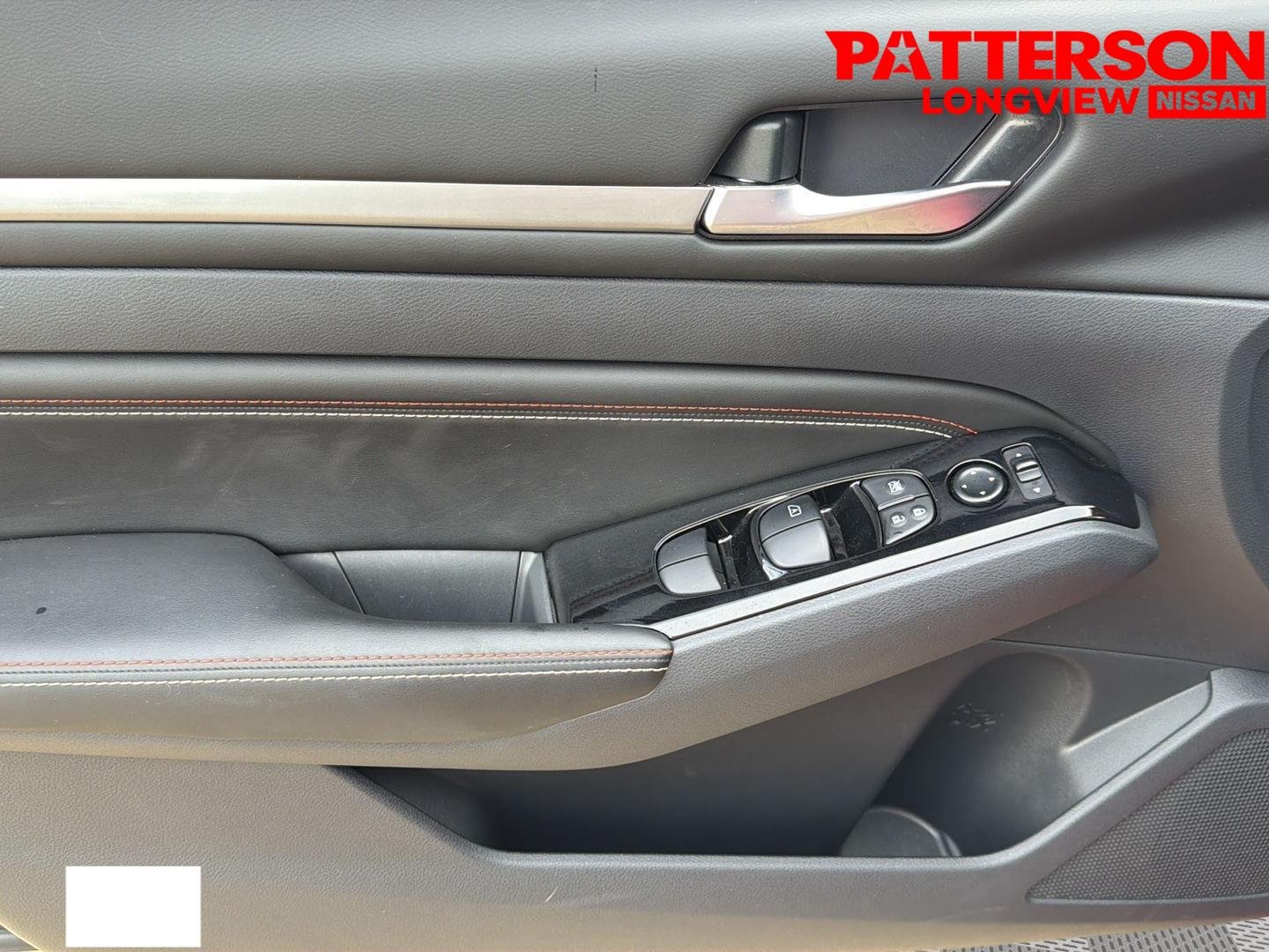Used 2023 Scarlet Ember Tintcoat Nissan 2.0 SR image 22