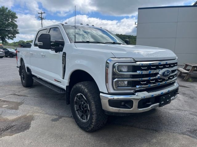 Used 2024  Ford  image 3