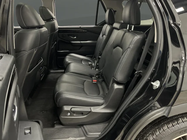 Used 2023 Crystal Black Pearl Honda Touring image 28