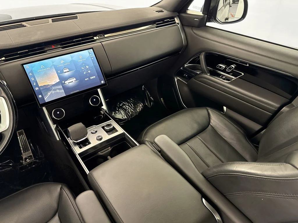 Used 2023 Black Land Rover SE image 24