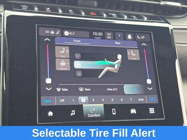 Used 2023 White Jeep Altitude image 21