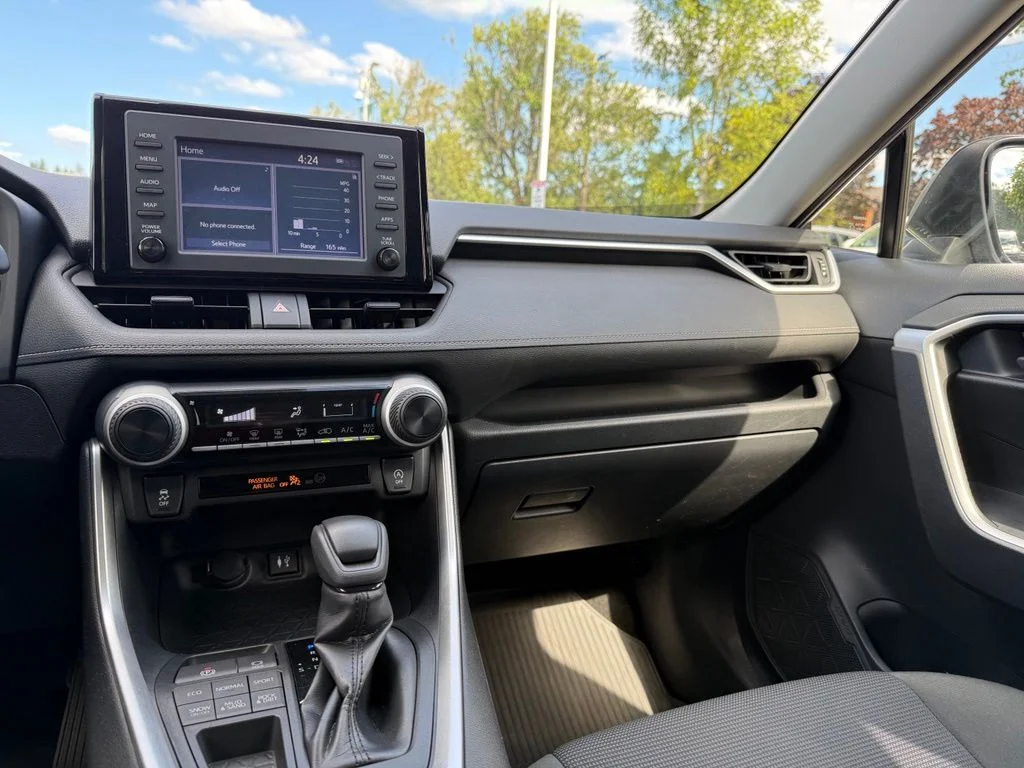 Used 2019 Silver Toyota LE image 25