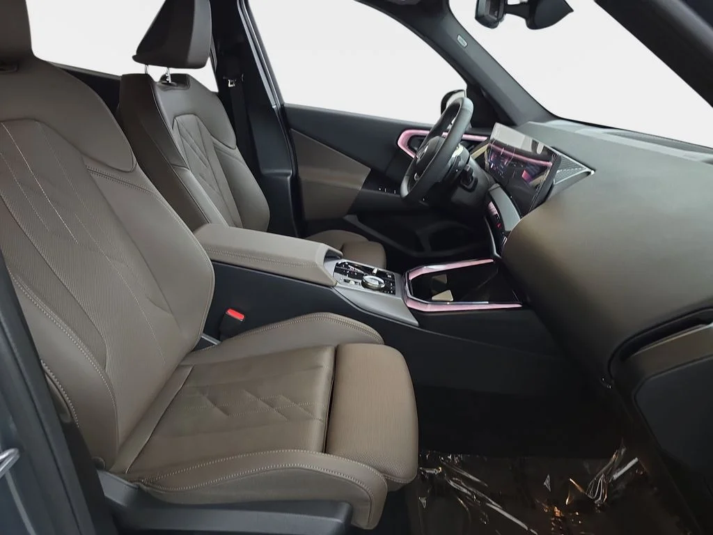 Used 2025 Skyscraper Gray Metallic BMW 30 xDrive image 10