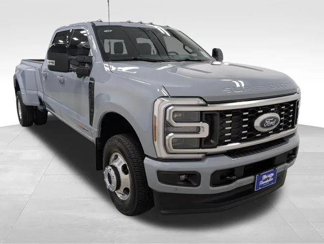 New 2026 Glacier Gray Metallic Tri-Coat Ford F-350® Platinum® image 65