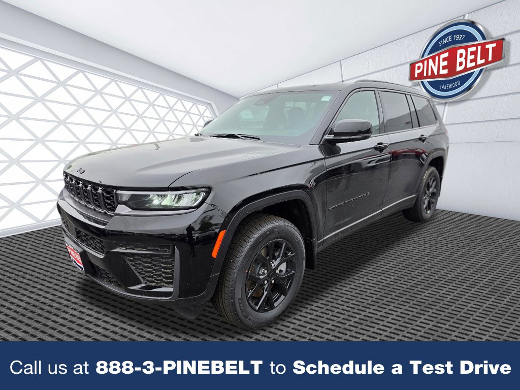 New 2026 Diamond Black Crystal Pearl-Coat Exterior Paint Jeep Laredo image 1