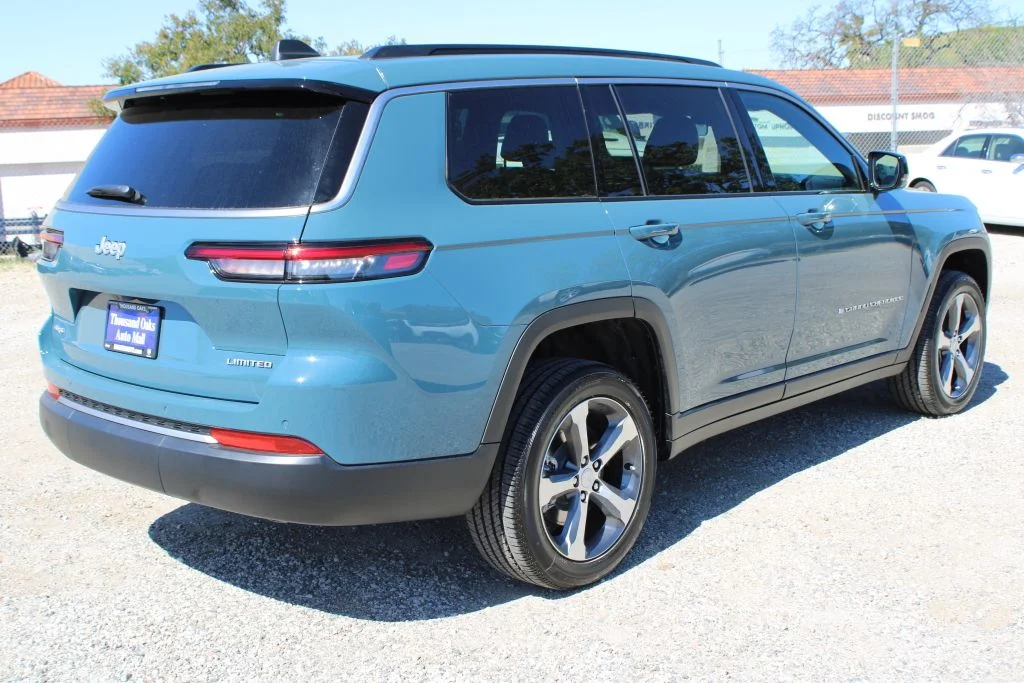New 2026 Steel Blue Exterior Paint Jeep Limited image 4