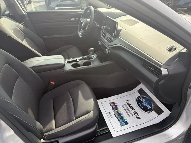 2025 Nissan Altima SV - Photo 31