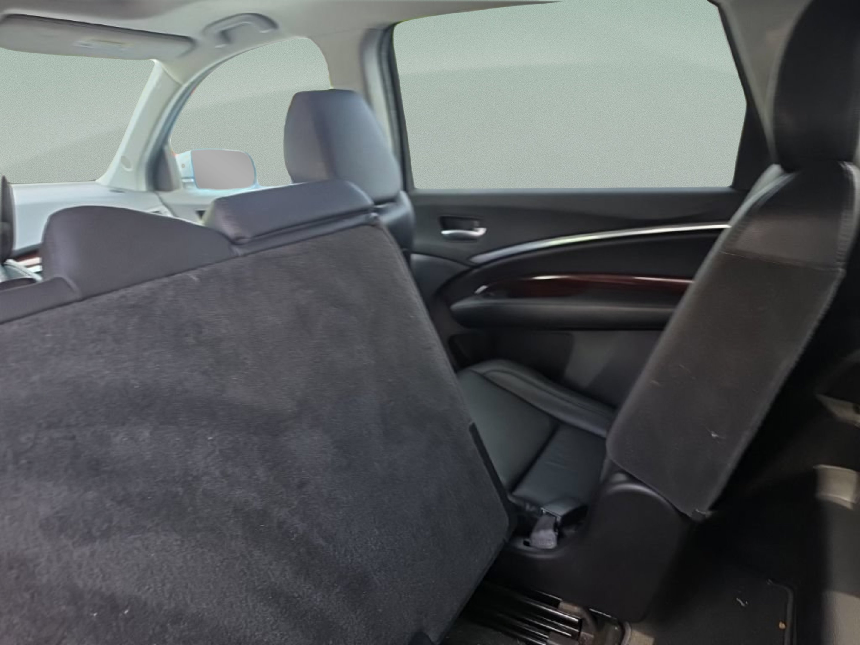 Used 2014 Silver Acura FWD image 29