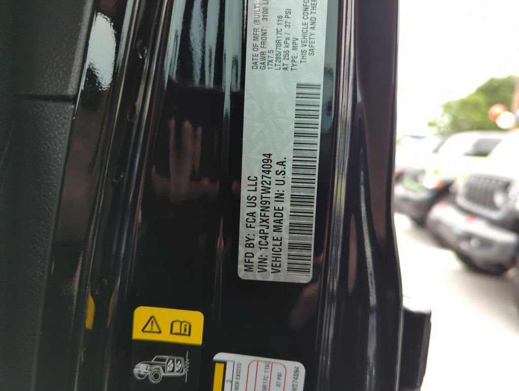 New 2026 Black Clear-Coat Exterior Paint Jeep Rubicon image 37