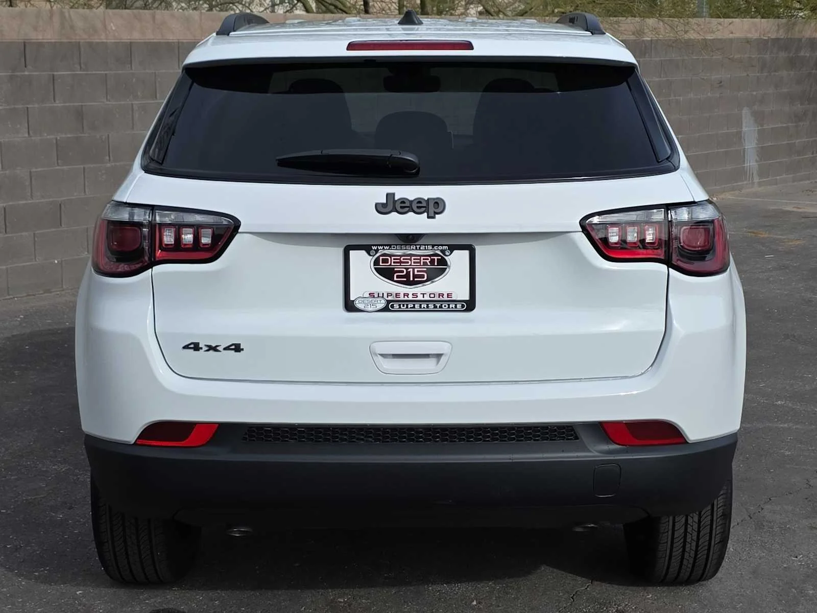 Used 2026 Bright White Clearcoat Jeep Latitude Altitude image 7