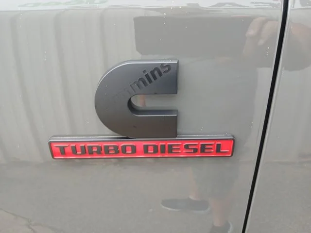 New 2026 Ceramic Gray Clear-Coat Exterior Paint RAM Laramie image 13