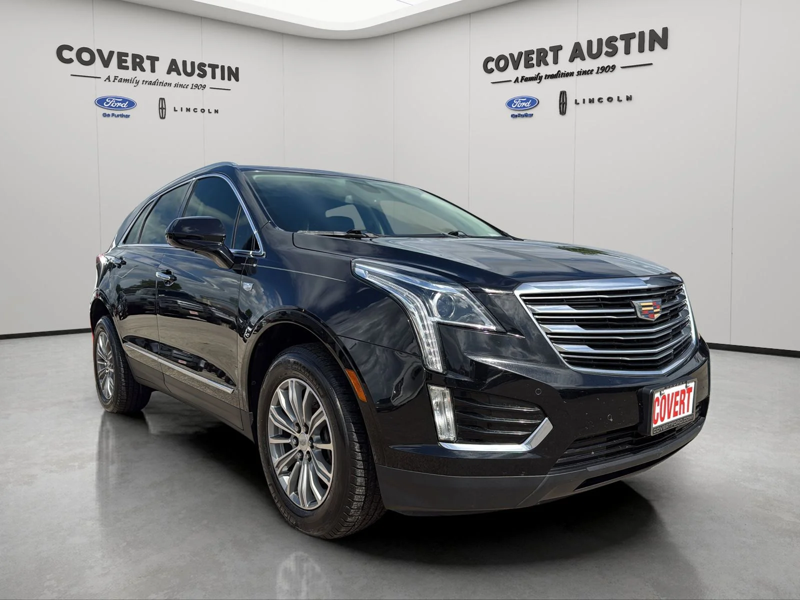 Used 2017 Black Cadillac Luxury image 6