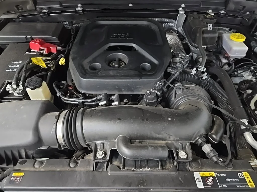 Used 2025 Gray Jeep Sport image 12