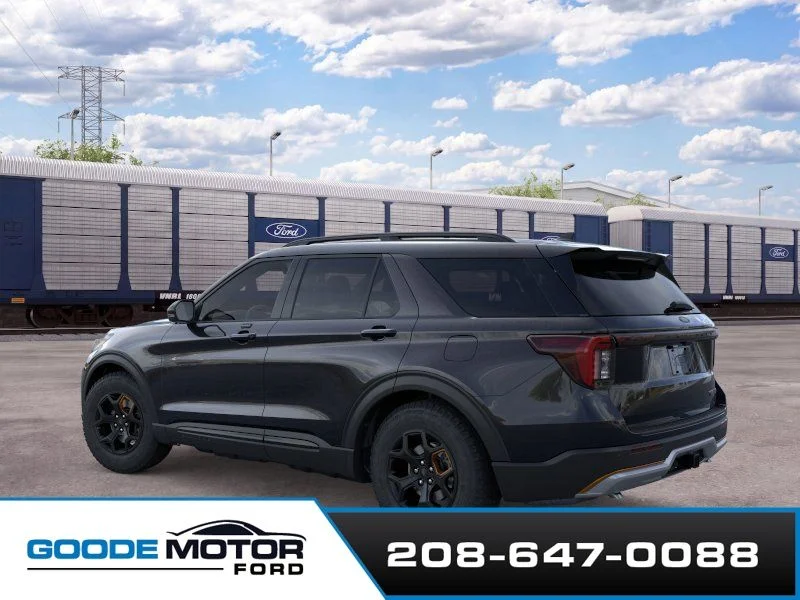 New 2026 Agate Black Metallic Ford Tremor® image 4