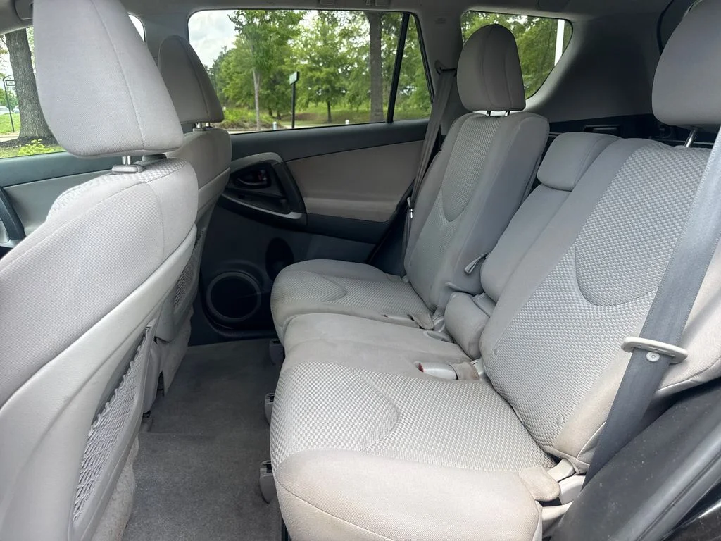 Used 2012 Black Toyota Base image 31