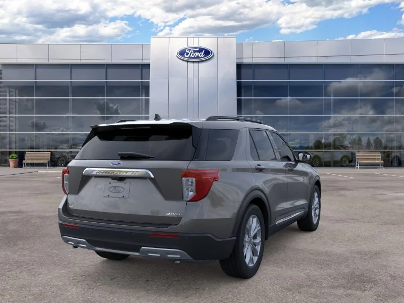 New 2024 Carbonized Gray Metallic Ford XLT image 8
