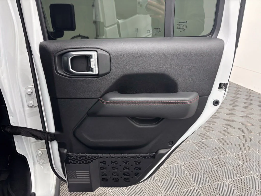 Used 2020 White Jeep Rubicon image 38