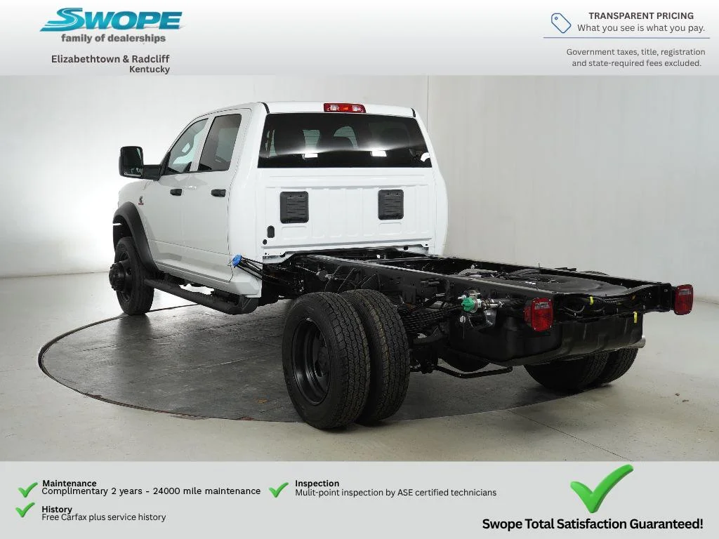 New 2026 Bright White Clearcoat RAM Tradesman image 4