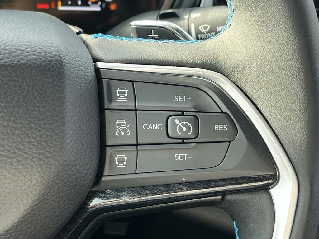 Used 2025 White Jeep Trailhawk 4xe image 16