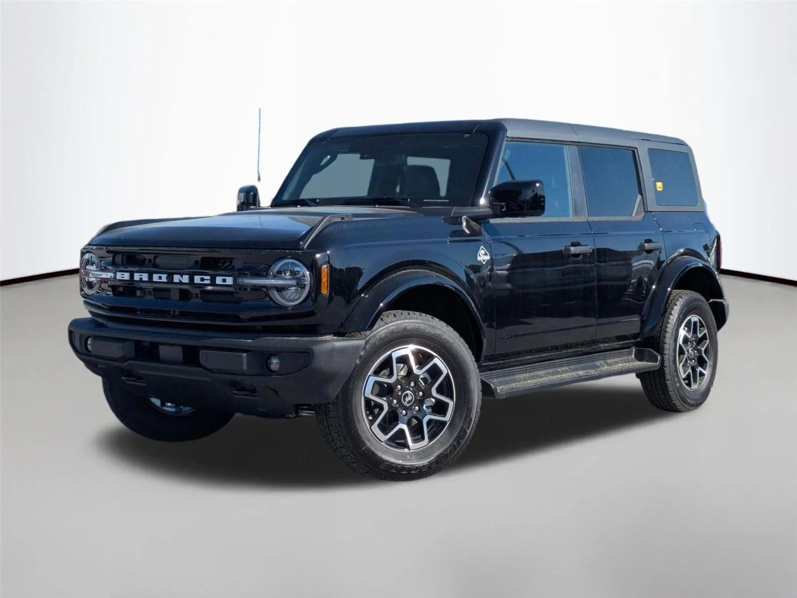 2026 Ford Bronco Outer Banks 4x4's photo