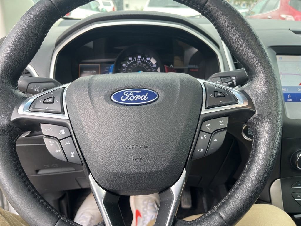 Used 2019  Ford SEL image 19