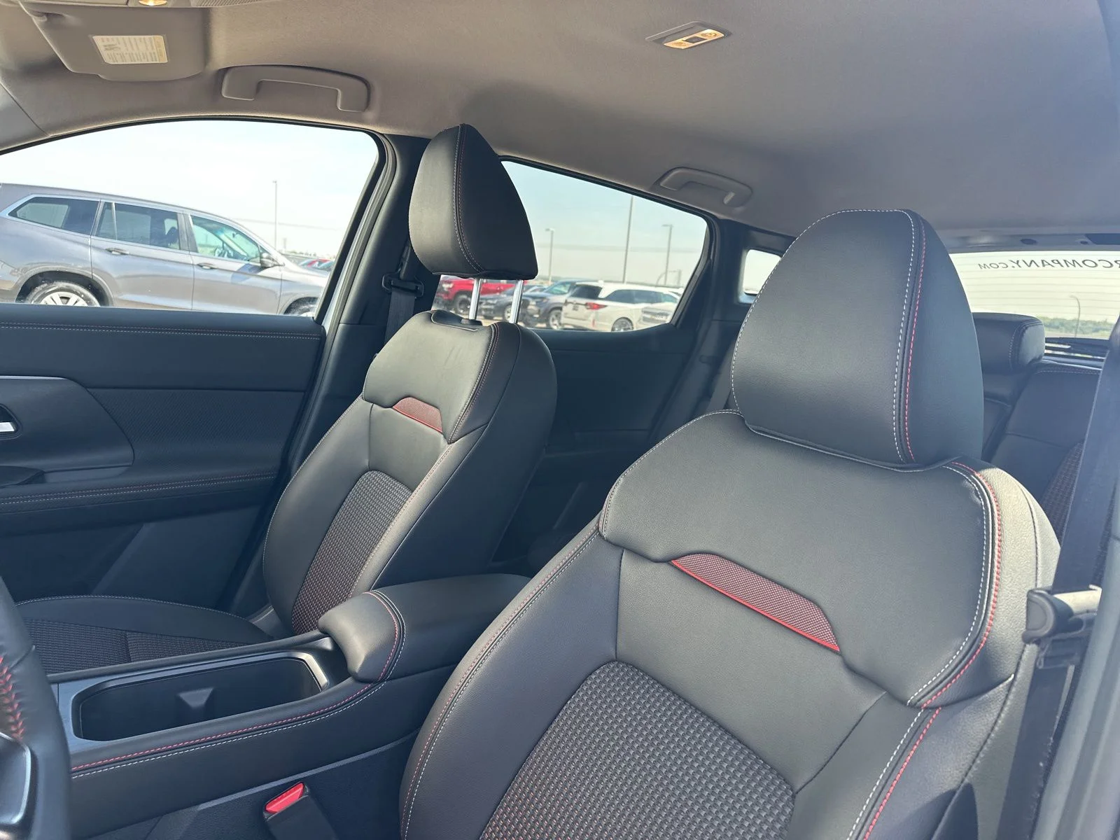 2026 Nissan KICKS SR AWD - Photo 12
