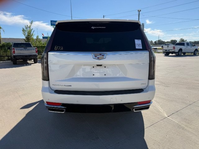 Used 2021 Crystal White Tricoat Cadillac Premium Luxury image 4