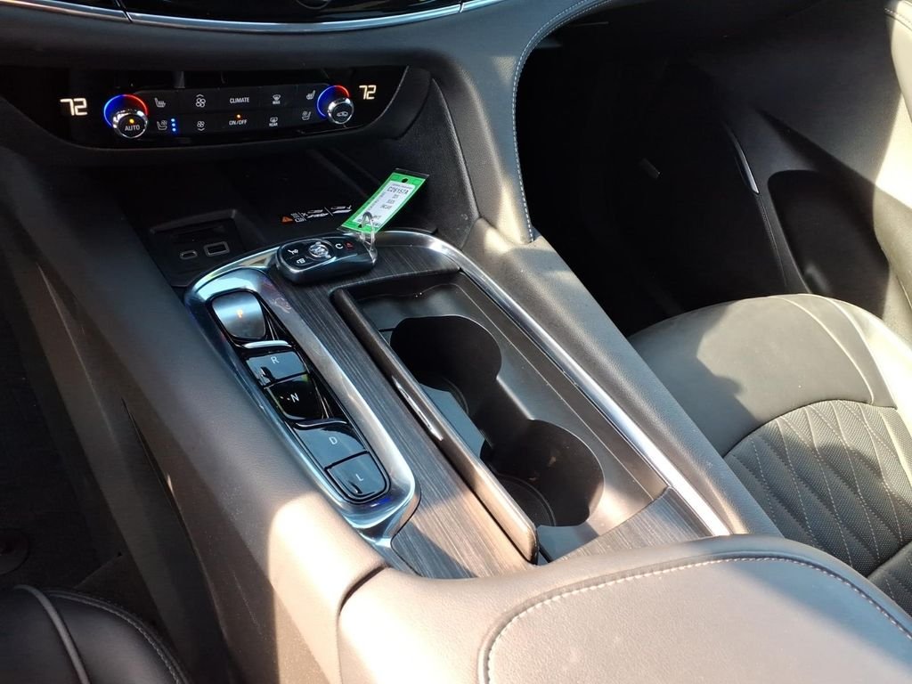 Used 2024 White Frost Tricoat Buick Avenir image 12