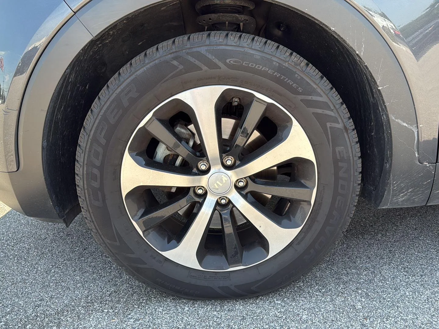 Used 2018 Platinum Graphite Kia EX V6 image 12