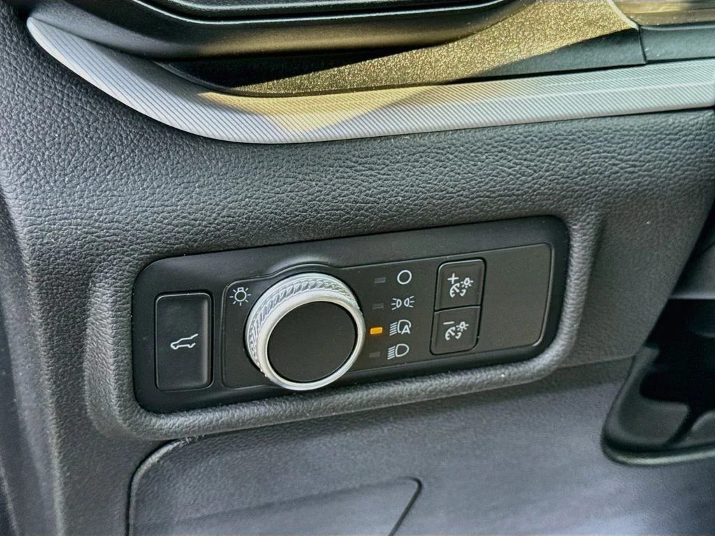 Used 2020 Brown Ford XLT image 11