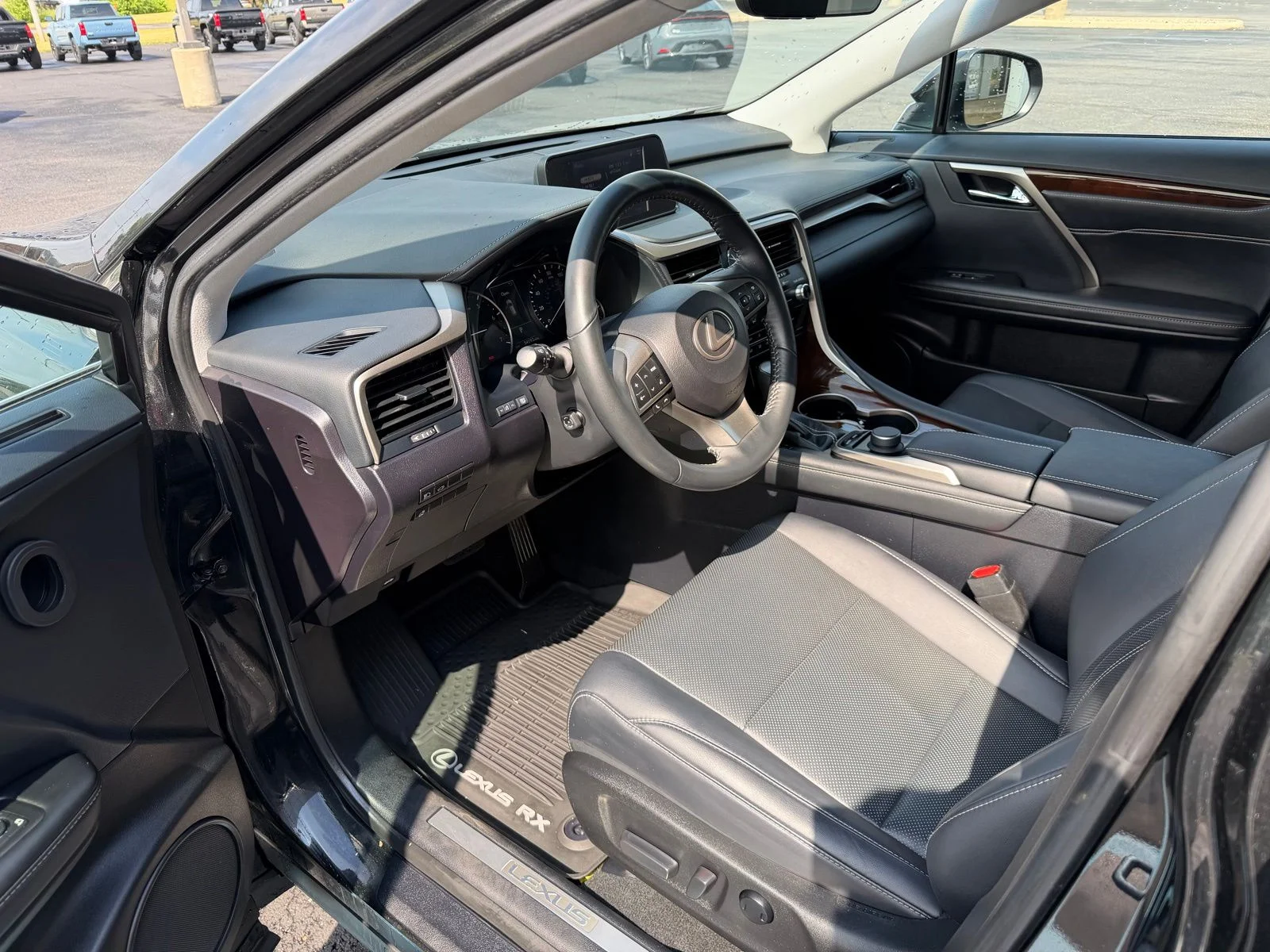 Used 2018  Lexus 350 image 9