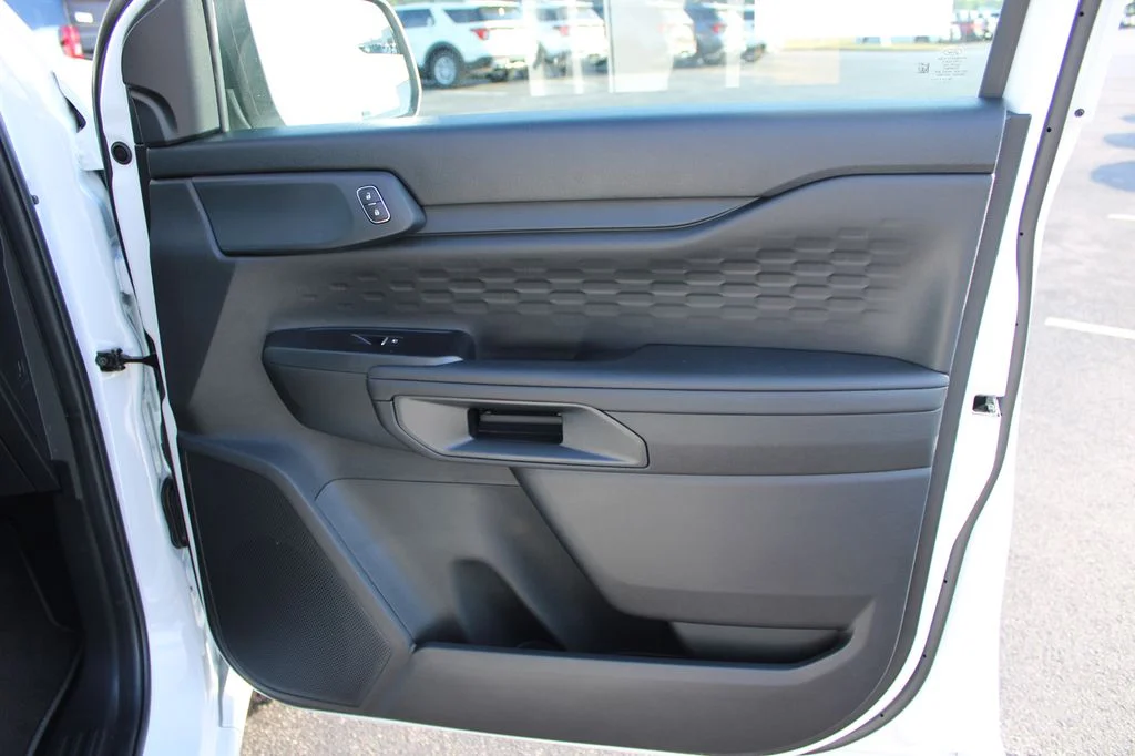 New 2026 Oxford White Ford XL image 29
