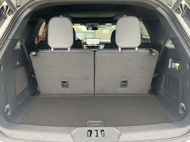 New 2026 White Ford Tremor image 8