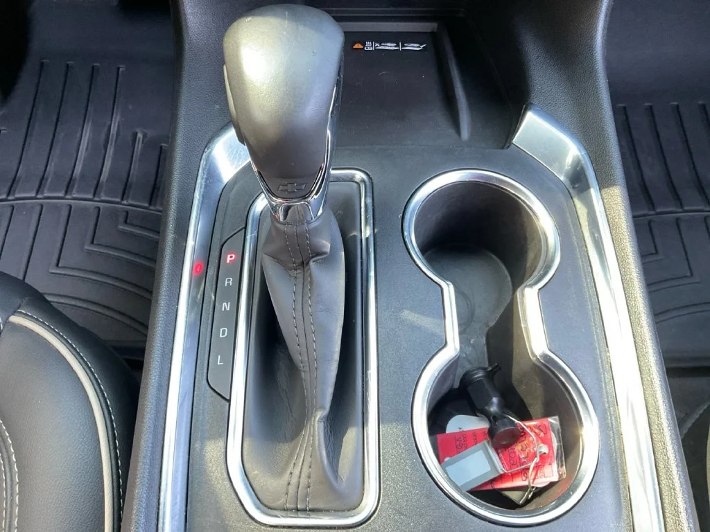 Used 2022 Beige Chevrolet Premier image 38