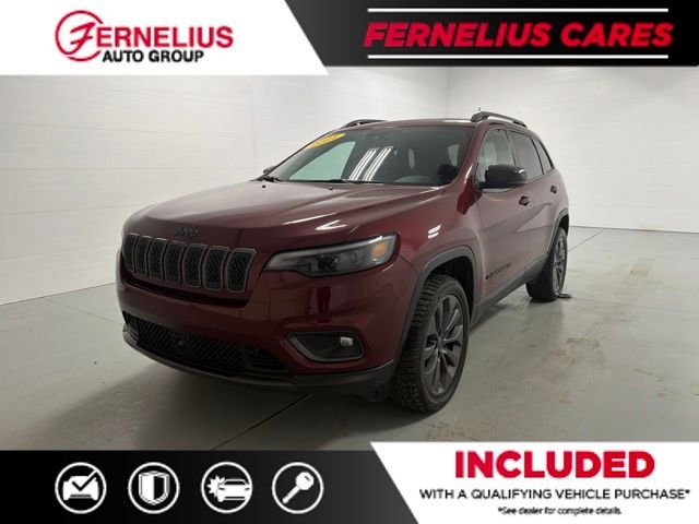 Used 2021 Red Jeep Latitude Lux image 3