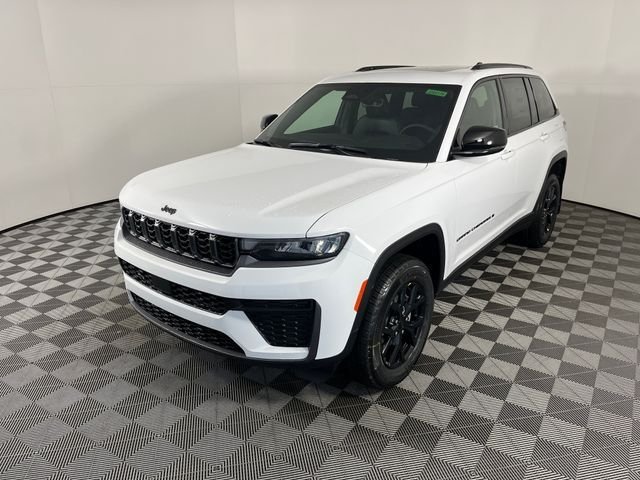 New 2026 Bright White Clear-Coat Exterior Paint Jeep Laredo Altitude image 2