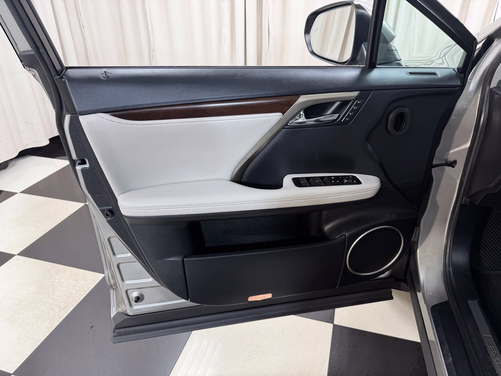 Used 2022 Silver Lexus 350 image 31