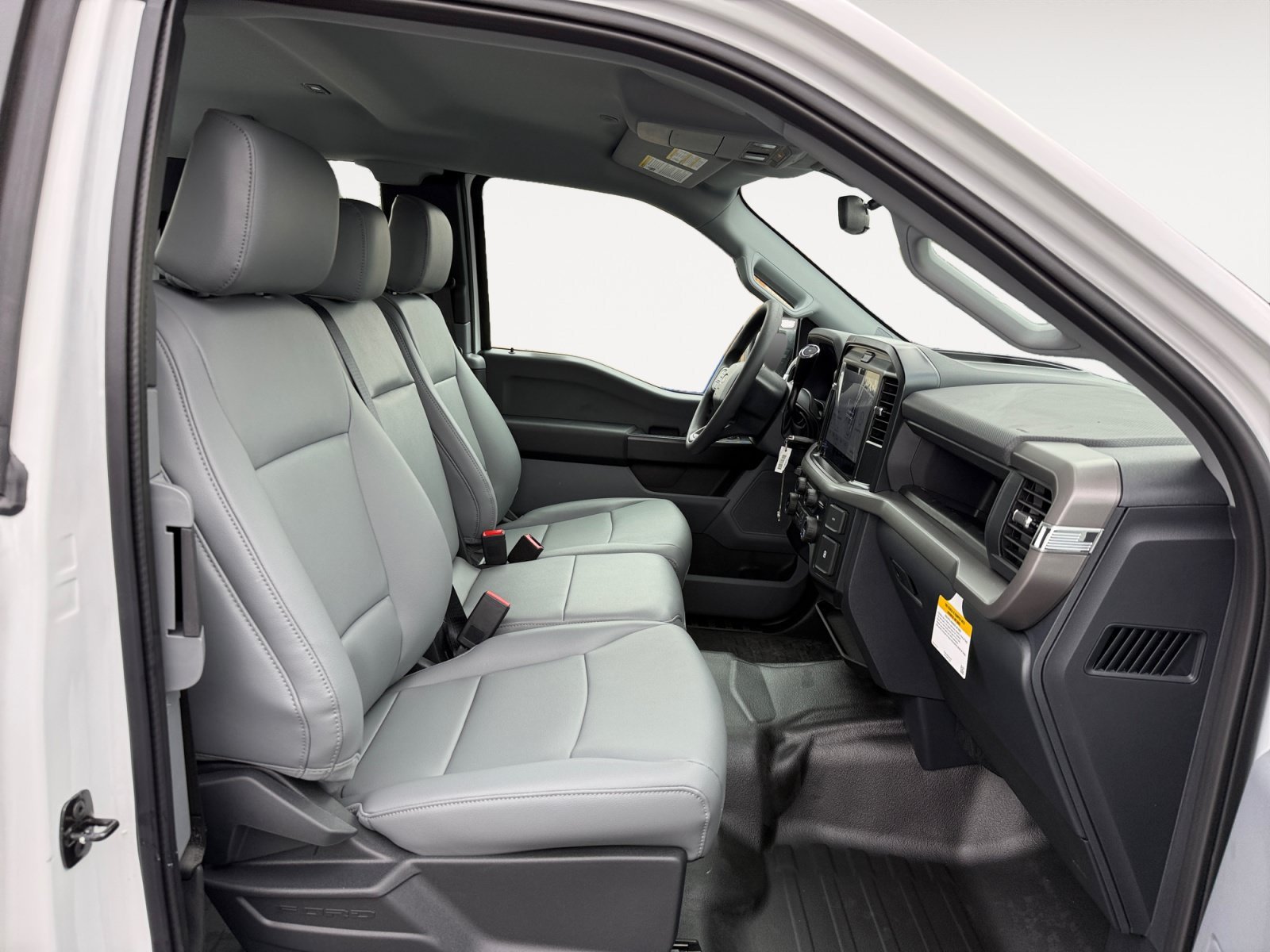 New 2026 Oxford White Ford XL image 19