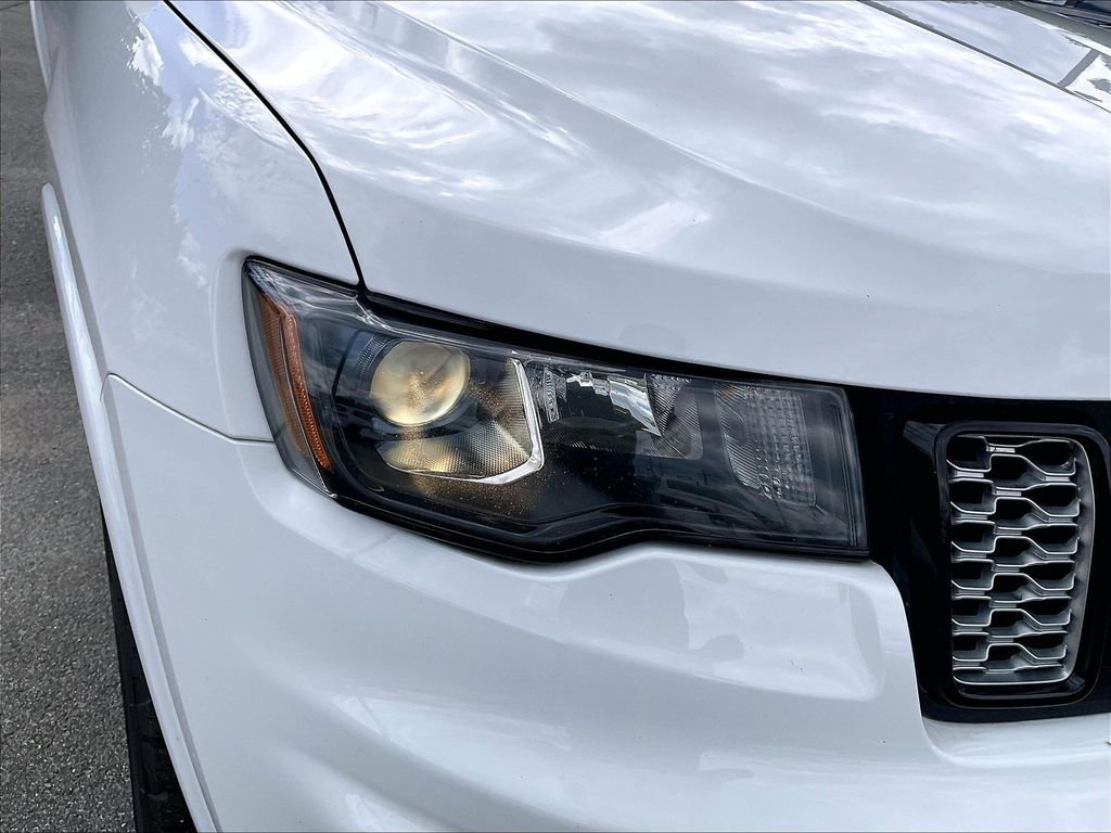 Used 2021 Bright White Clearcoat Jeep Laredo X image 29