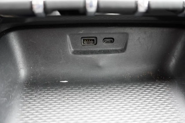 Used 2026 White GMC Elevation image 27