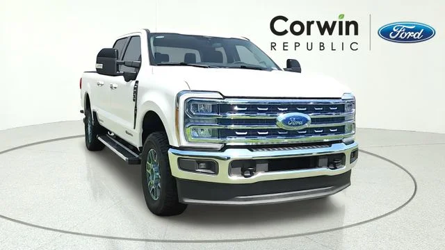 Certified Used 2026 Oxford White Ford Lariat image 2