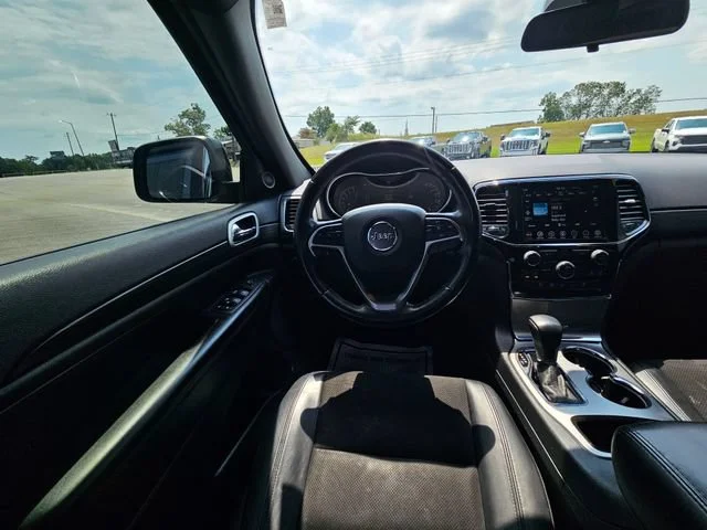 Used 2021 Gray Jeep Laredo X image 13