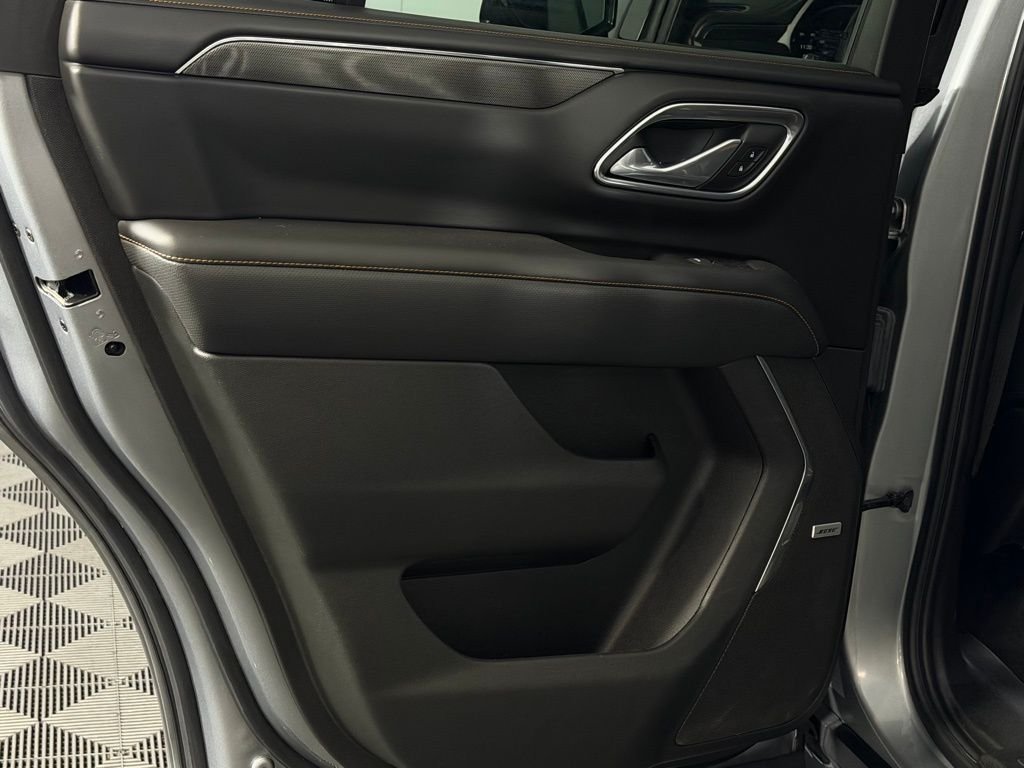 Used 2024 Sterling Metallic GMC AT4 image 27