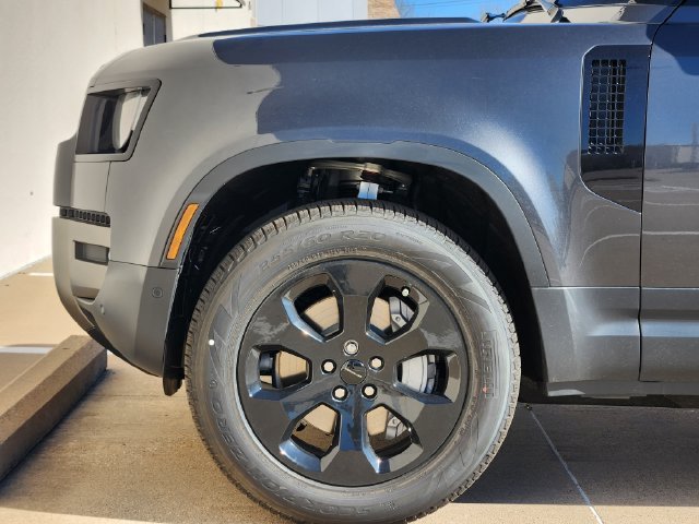 Used 2026  Land Rover S image 6